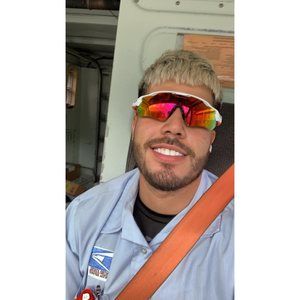 Meet your Posher, Hector